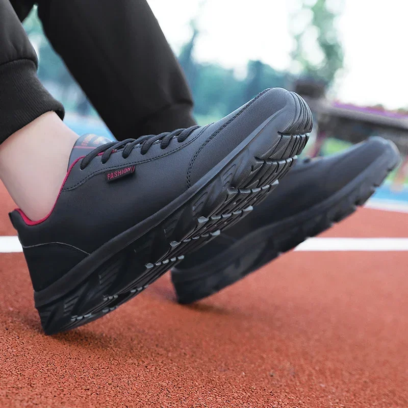 Men's Running Shoes Black PU U - Waterproof Goretex Running Shoes ulasan dan harga